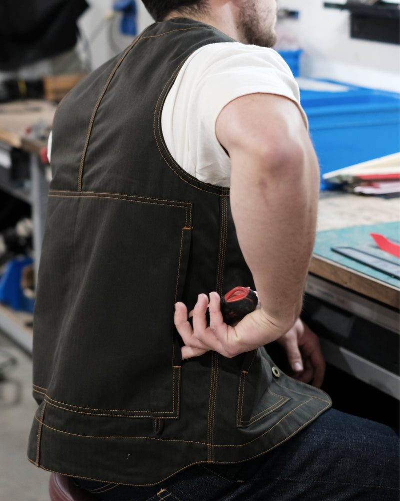  the makers vest workwear made in barcelona_ olive green _ back pocket