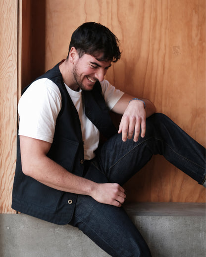 the makers vest workwear made in barcelona_ navy blue_ model
